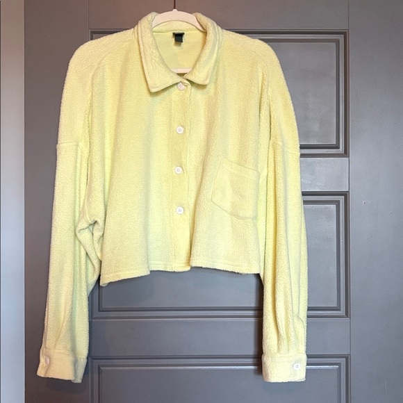Soft and cozy crop top button up shirt with collar cotton polly blend NWOT - Picture 3 of 7